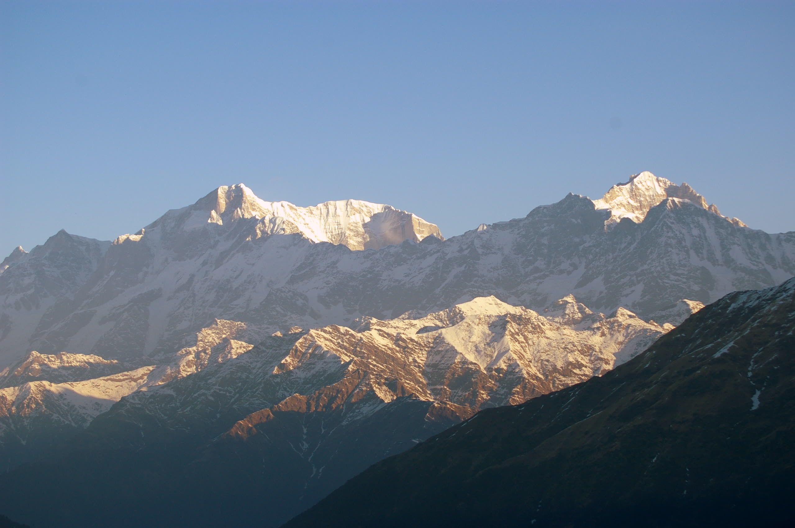 First light on the Kedarnath range, seen from Tungnath